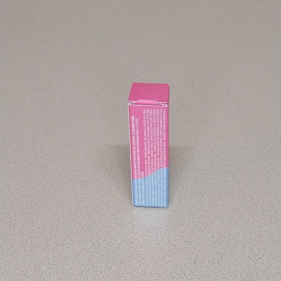 NEW BENEFIT COSMETICS  POREfesional matte primer - Picture 4 of 4